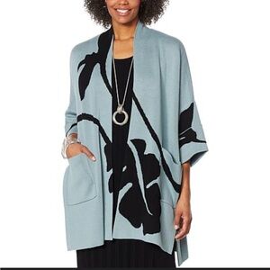 MarlaWynne Women's Sweater in Gray and Black